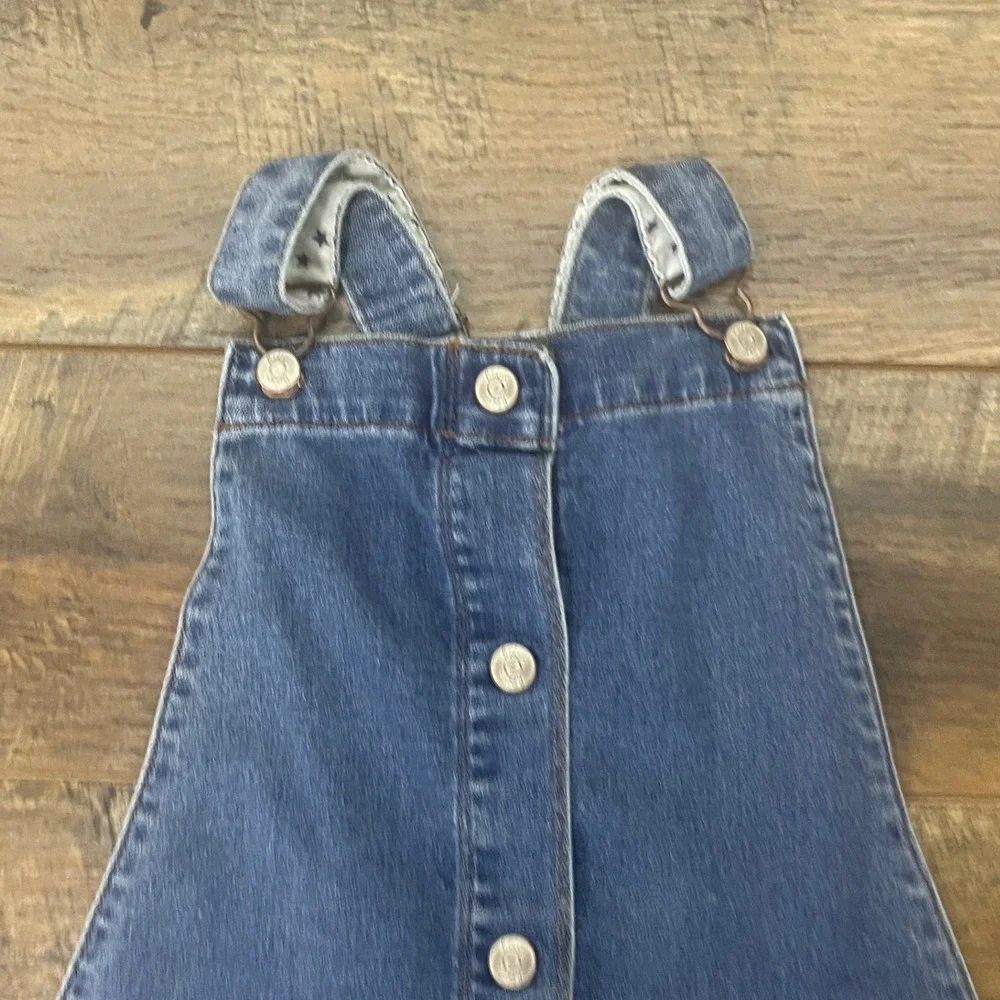 Boden Girls Blue Denim Pinafore Dress Star Print Lining Raw Hem Size 13-14Y